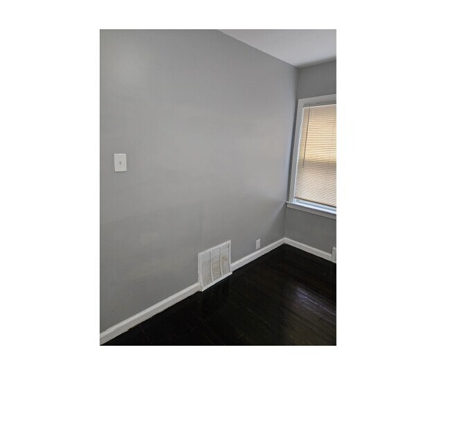 Foto del edificio - 16572 Beaverland St