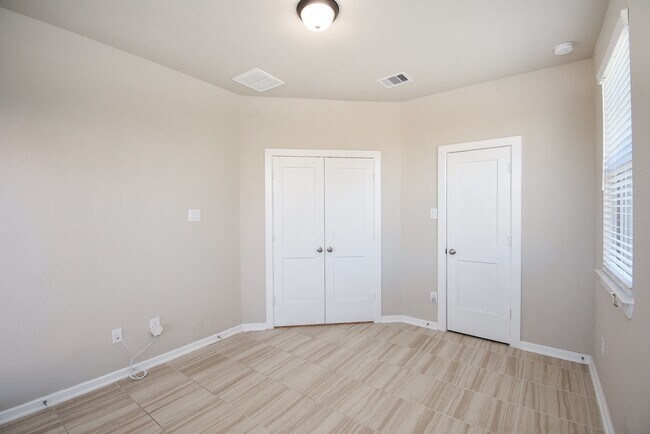 Foto del edificio - 7643 Green Bulrush Wy