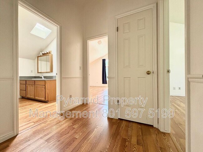Foto del edificio - 1099 Shepard Ln