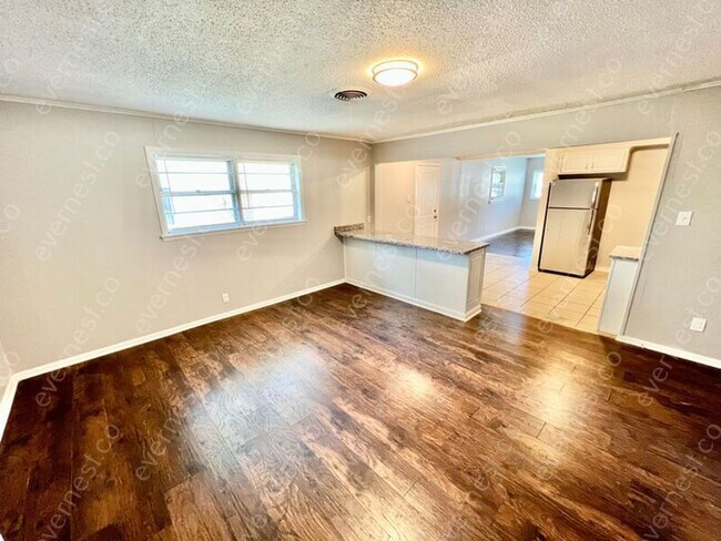 Foto del edificio - 19 Avon Pl