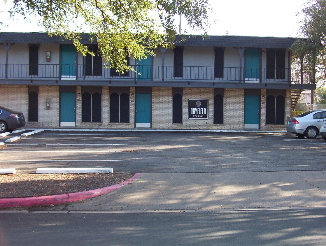 Dryfield Studios Apartments Apartments in Austin, TX