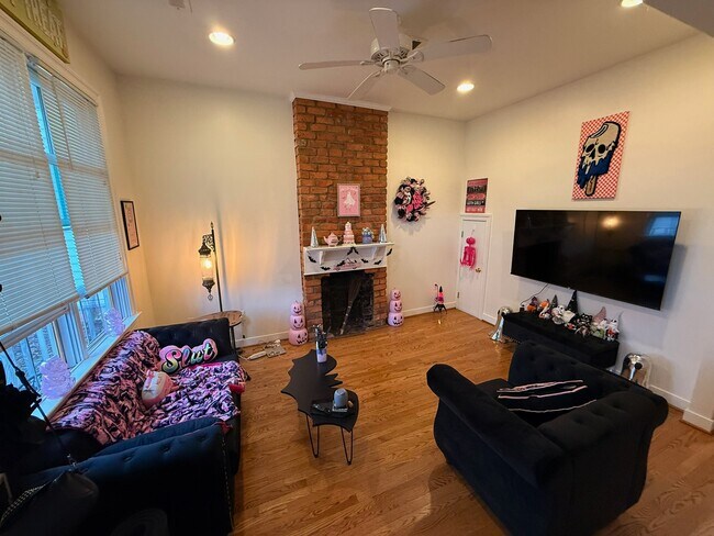 Foto del edificio - 1513 W Cary St