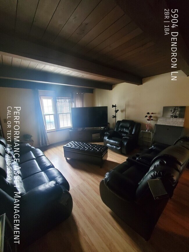 Charming 2Bed/1Bath Home in Greendale House Rental in Greendale, WI