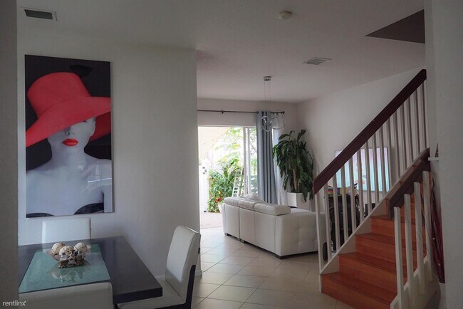 Foto del edificio - 4 br, 3 bath Townhome - 4253 SW 124th Ter