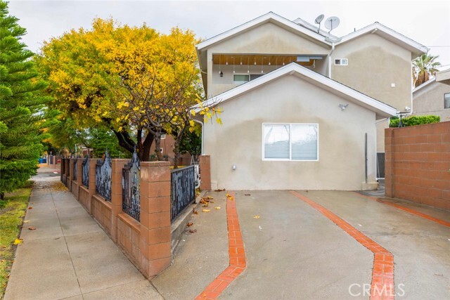 Foto principal - 6600 Charlesworth Ave