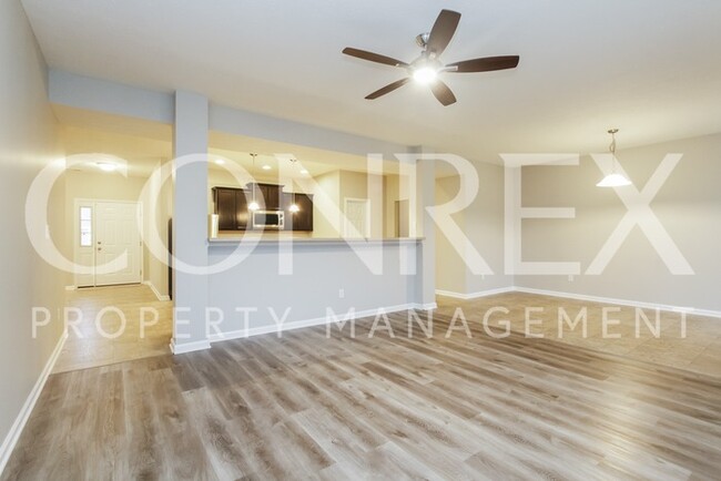 Building Photo - Fantastic 5 Bedroom House!
