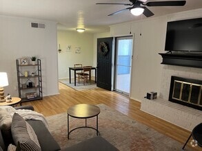 Building Photo - 8601 Memphis Dr