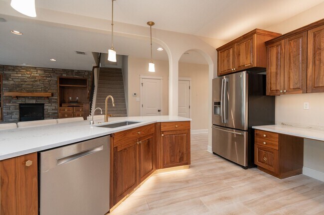Foto del edificio - Sun Meadow Home 4 Bed + Bonus + Office + H...
