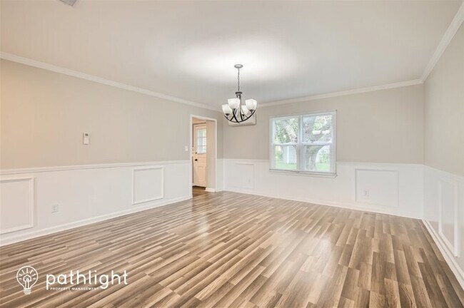 Building Photo - 844 Sheldon Ave