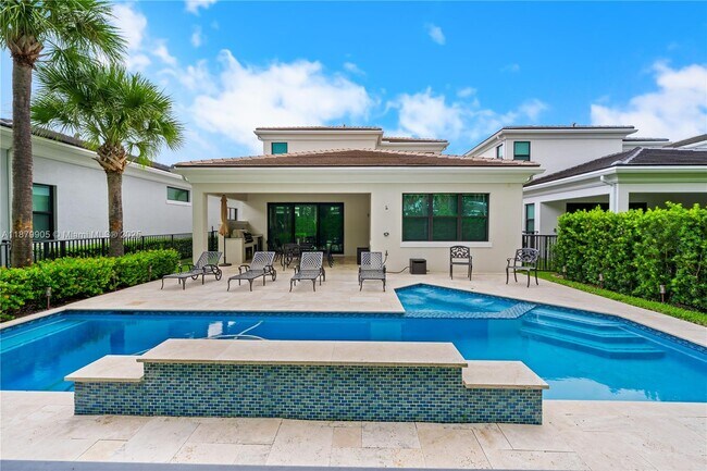 Foto del edificio - 13189 Faberge Pl