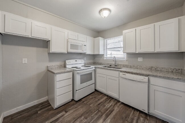 Photo - 1774 Belshire Ct- House
