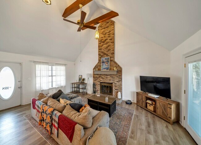 Foto del edificio - 108 Beverly Dr