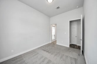 Building Photo - 28907 Ridge Valley Ct