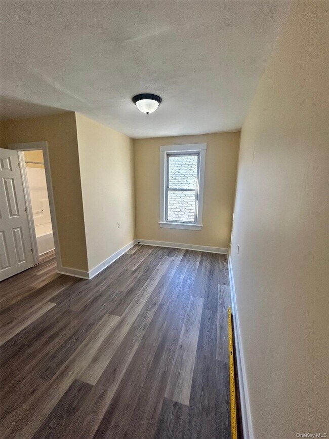 Building Photo - 148 Clinton St