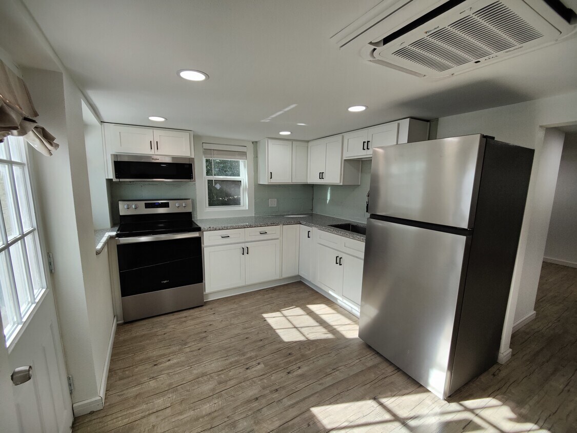 Foto principal - 3401 W Jackson St