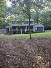 Building Photo - 211 Barrington Dr
