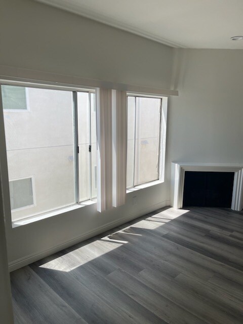 Building Photo - 825 Harvard S Blvd