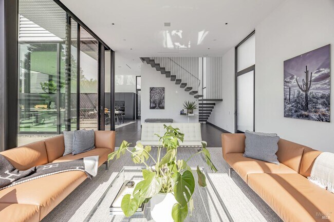 Foto del edificio - 212 Tucker St