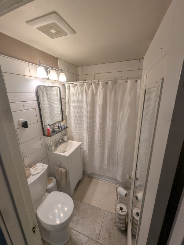 Foto del edificio - 5725 W Wells St