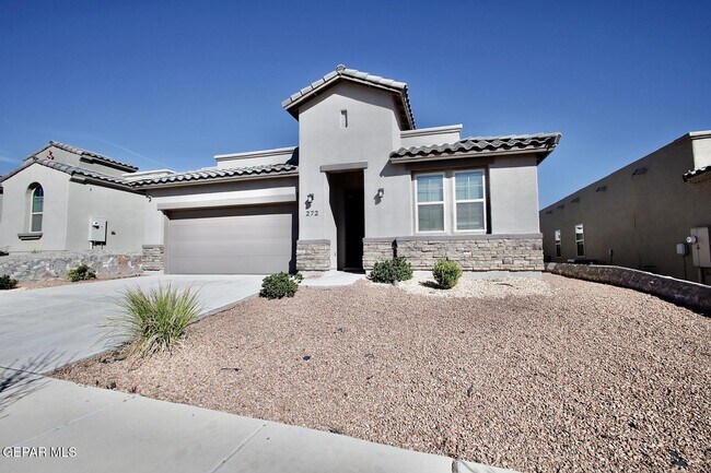 Building Photo - 272 Hunstanton St