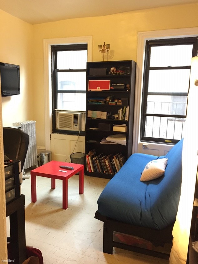 Primary Photo - 155 Audubon Ave