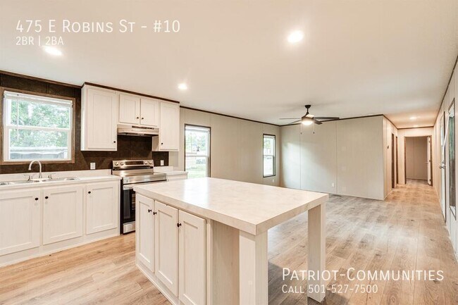 Foto del edificio - 475 E Robins St