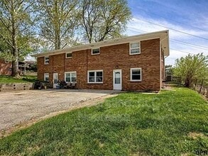 Building Photo - 2205 Lindyview Rd