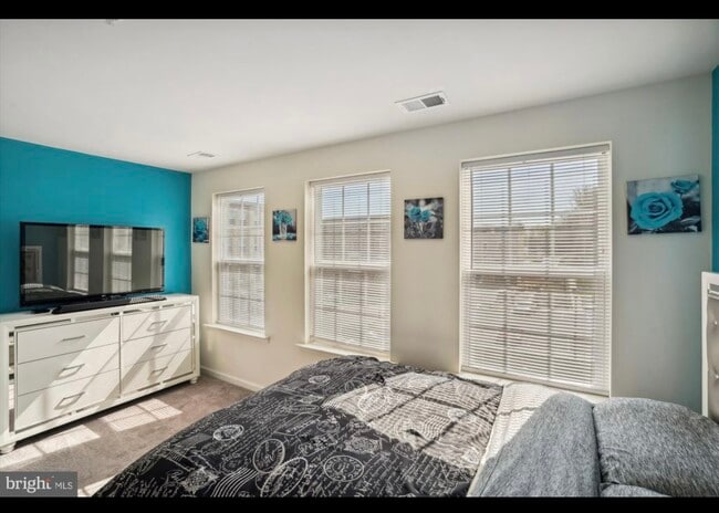 Building Photo - 9611 Weshire Dr