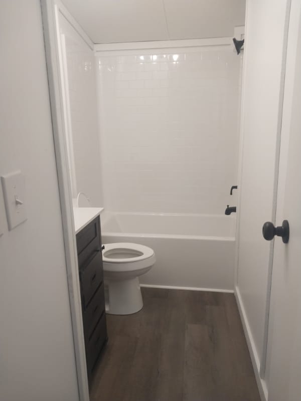 Building Photo - 315 Old Valley Rd