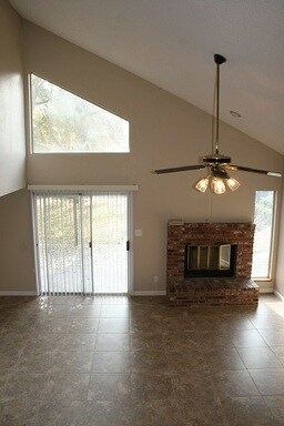 Building Photo - 4615 Gardenwood Ln