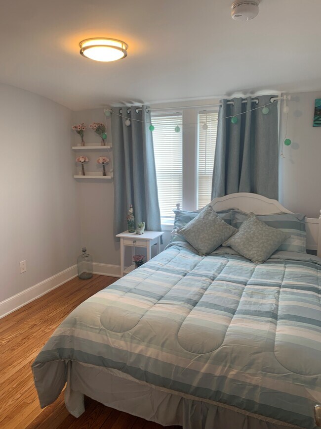 Foto del edificio - 47 Whiton Ave