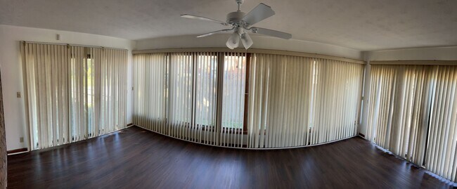 Foto del edificio - 307 W Harrison Ave