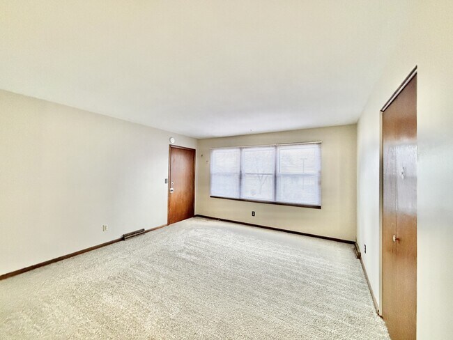 Foto del edificio - 1922 N Randall Ave