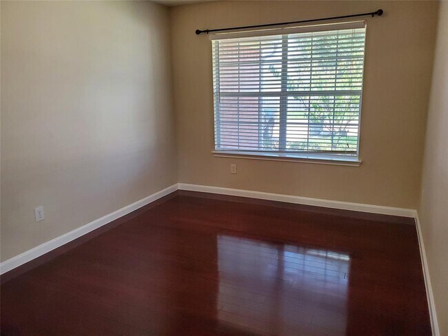Foto del edificio - 9611 Drummond Cliff Ln