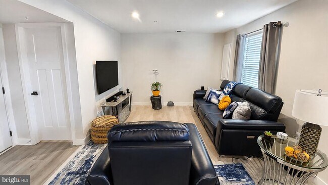 Foto del edificio - 9008 Armstrong Ln