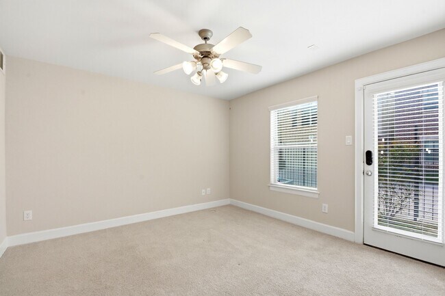 Foto del edificio - 11518 Main Cypress Dr