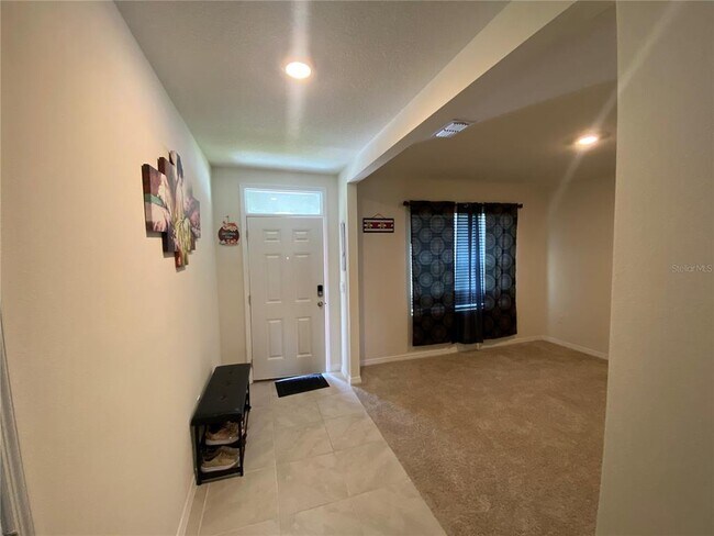 Building Photo - 117 Juniper Way