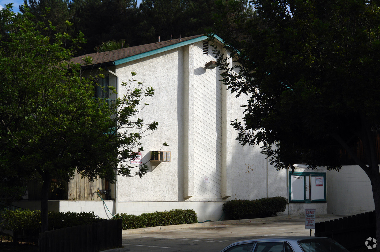 Building Photo - Hillside Terrace