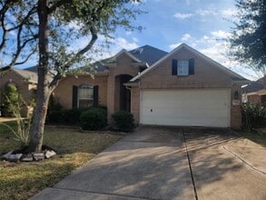 Building Photo - 12402 Shady Brook Dr