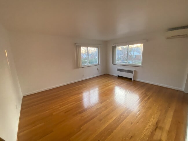 living room - 6240 Girard Ave