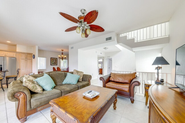 Building Photo - 247 Apache St