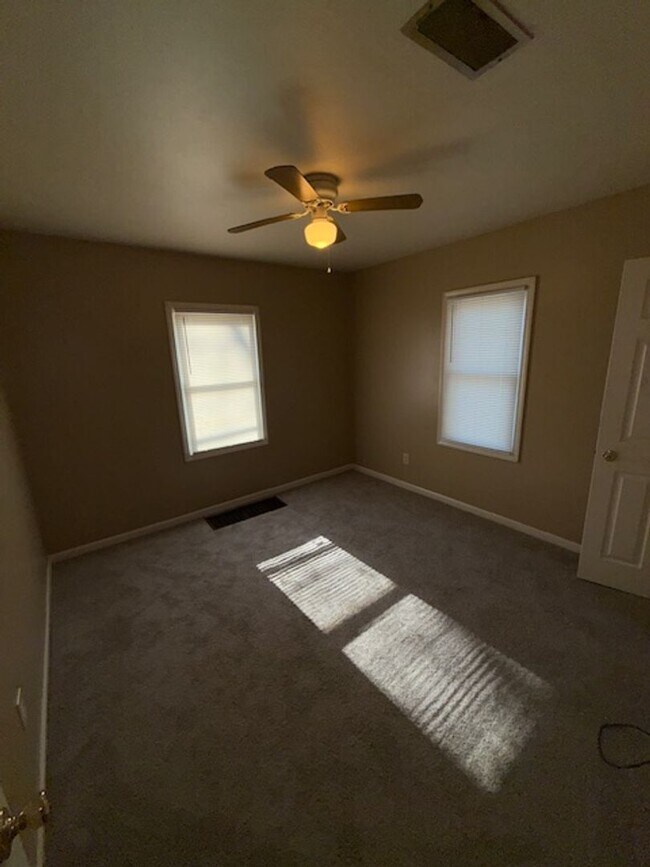 Foto del edificio - 2556 Sweetser Avenue Evansville, IN 47714