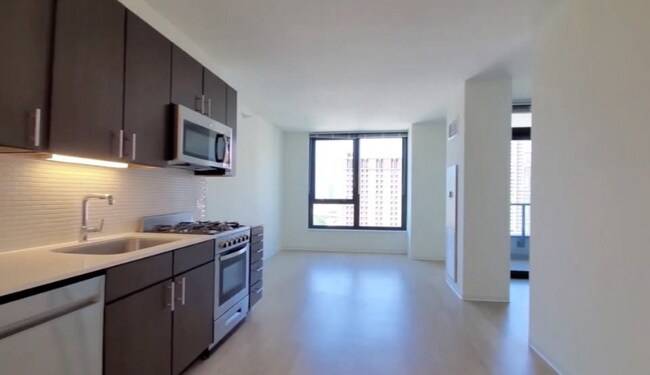 Foto del edificio - 185 W Superior St