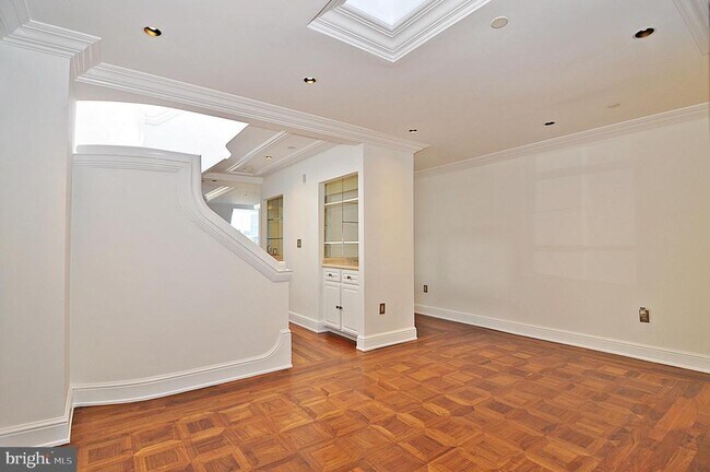 Foto del edificio - 3030 K St NW