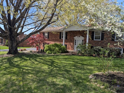 Entry - 816 Wedgewood Rd