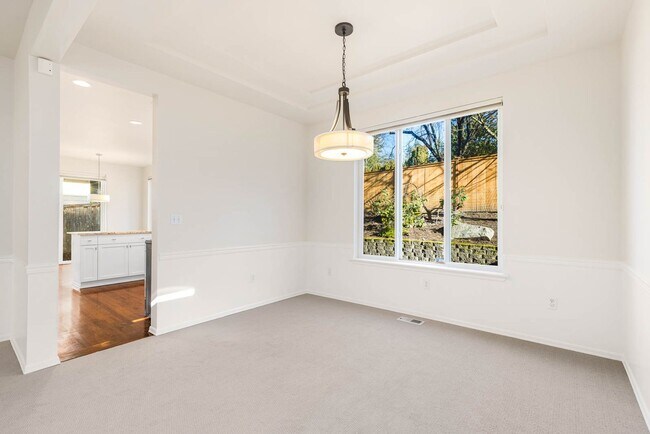 Foto del edificio - 824 Chelan Pl NE