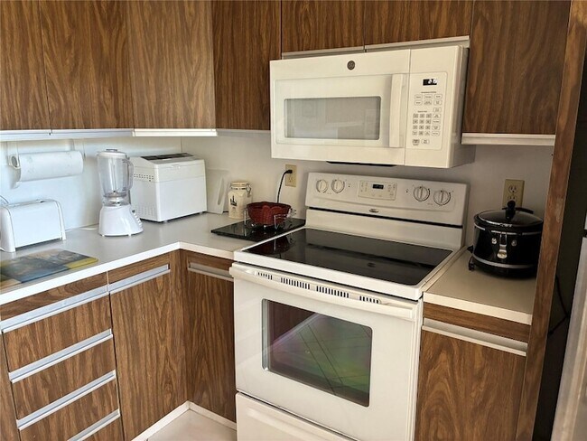 Foto del edificio - 2304 Lucaya Ln