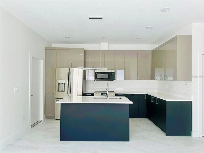 Foto del edificio - 4106 N Thatcher Ave