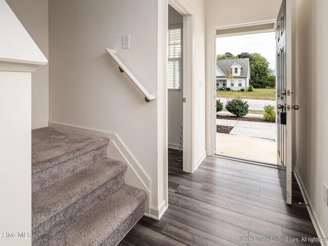 Foto del edificio - 3413 Baybrook Pl