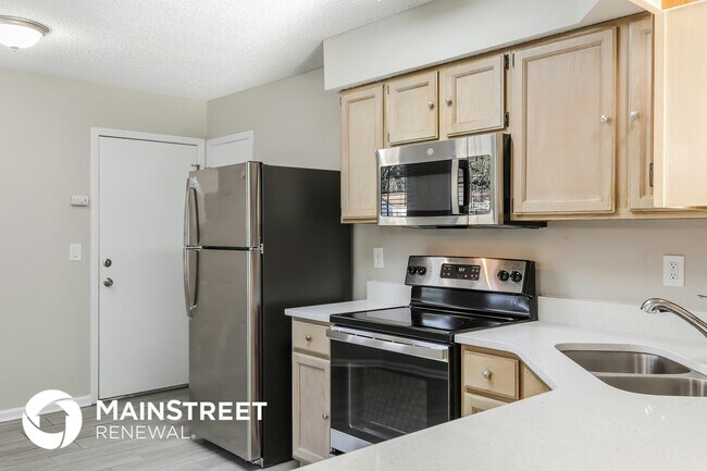 Foto del edificio - 7005 Huntington Woods Cir E